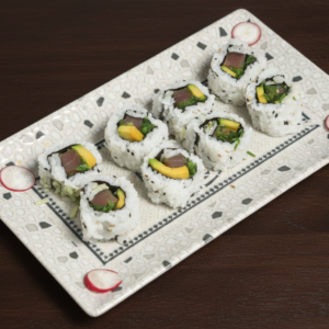 Uramaki roll atún